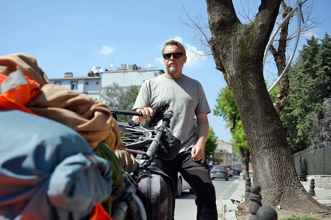 Ünlü gezginden itiraf: Türkiye'de seyahat etmek zor! Dünyayı 26 yıldır yürüyerek dolaşan kâşif şaşkına döndü 20